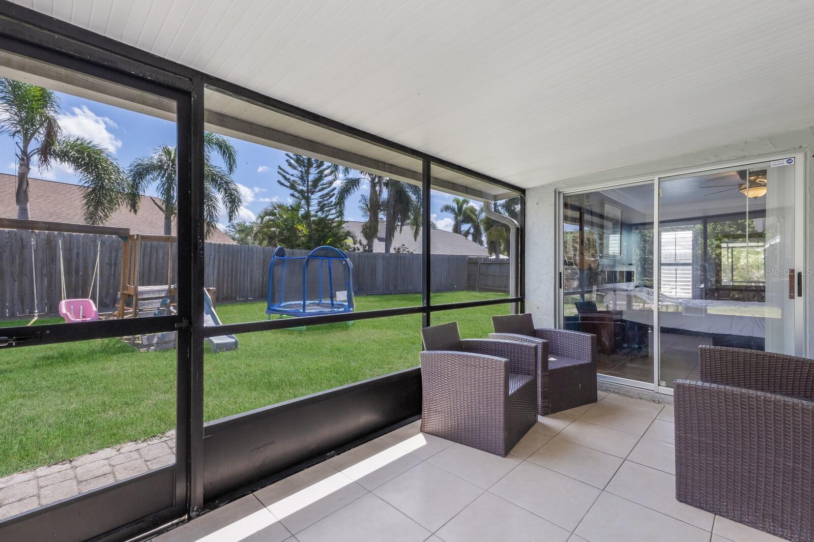 Image 6 of 40 For 613 49th Street E