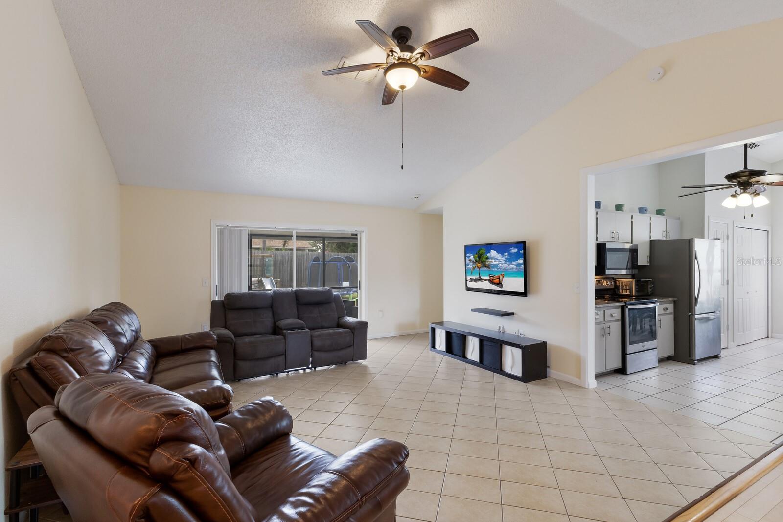 Image 8 of 40 For 613 49th Street E