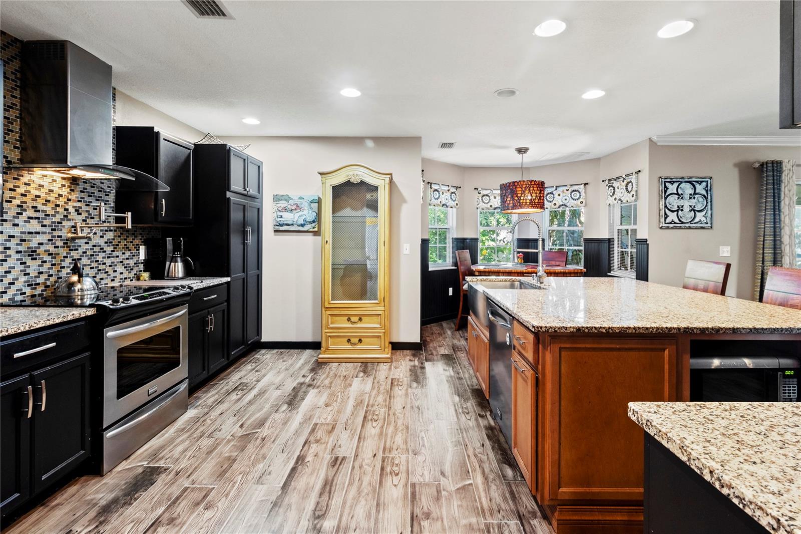 Image 14 of 47 For 2306 63rd Street W 40