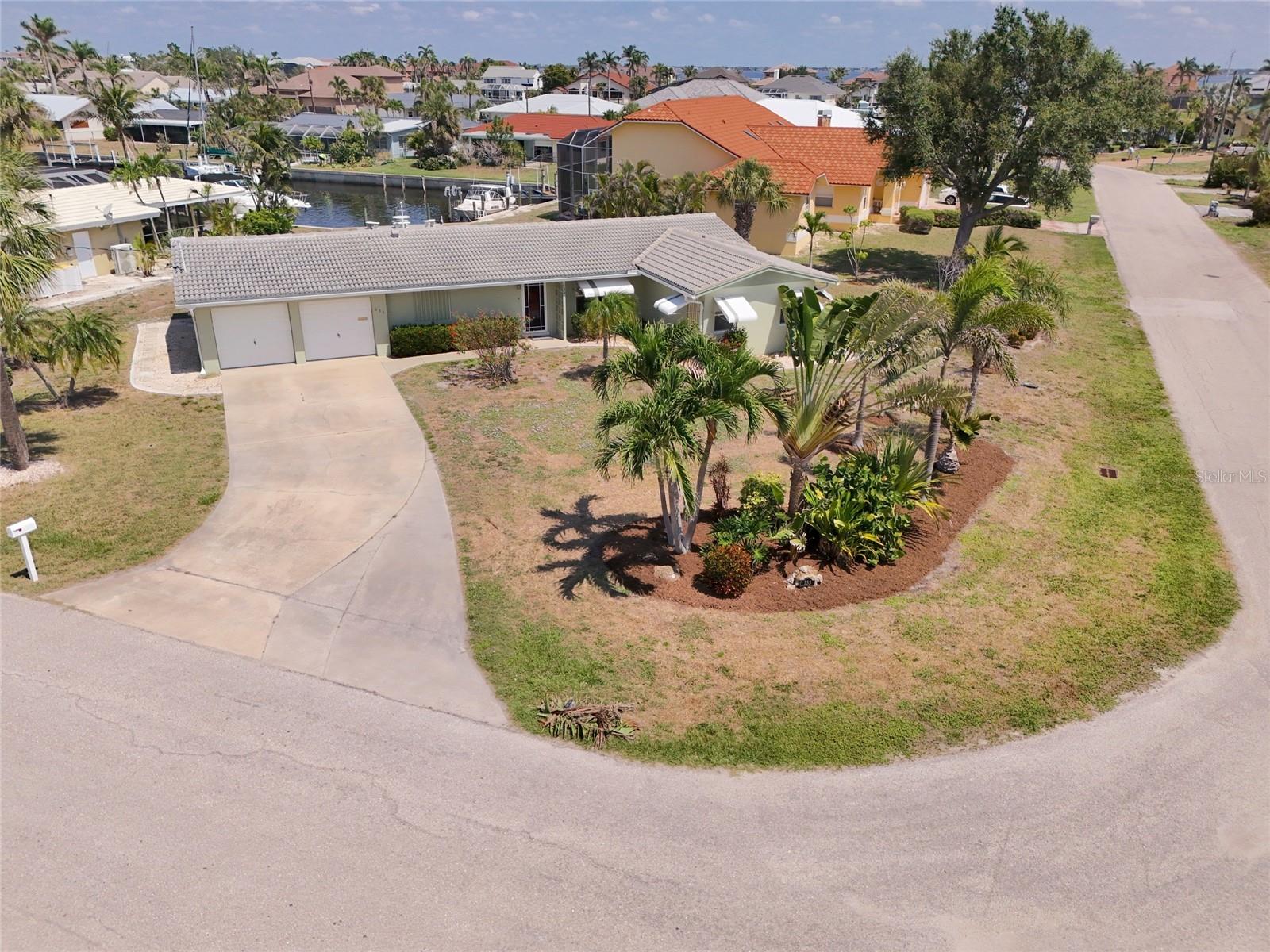 Image 11 of 33 For 135 Gulfview Road