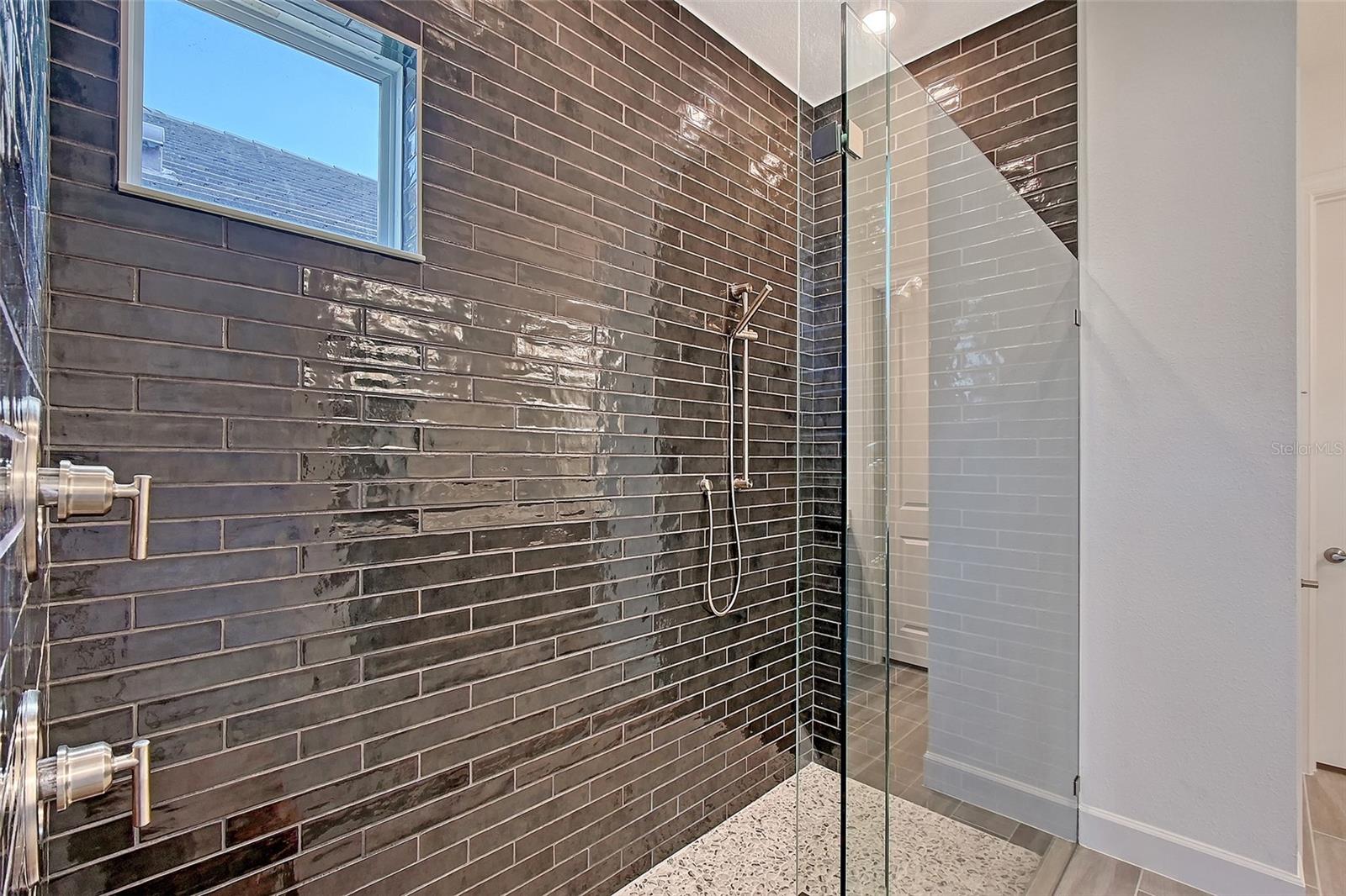 Image 15 of 47 For 11427 Viani Terrace