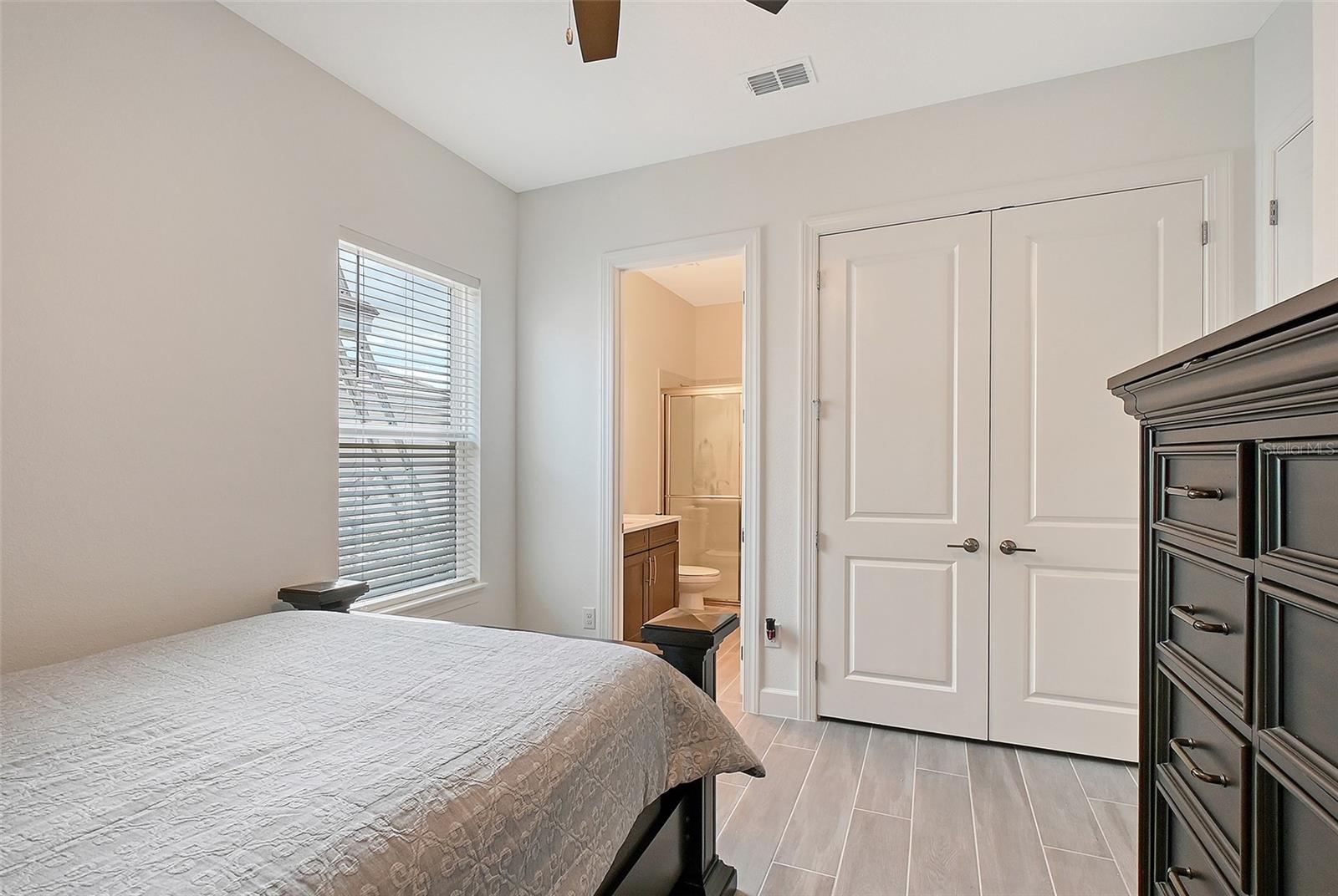 Image 22 of 47 For 11427 Viani Terrace