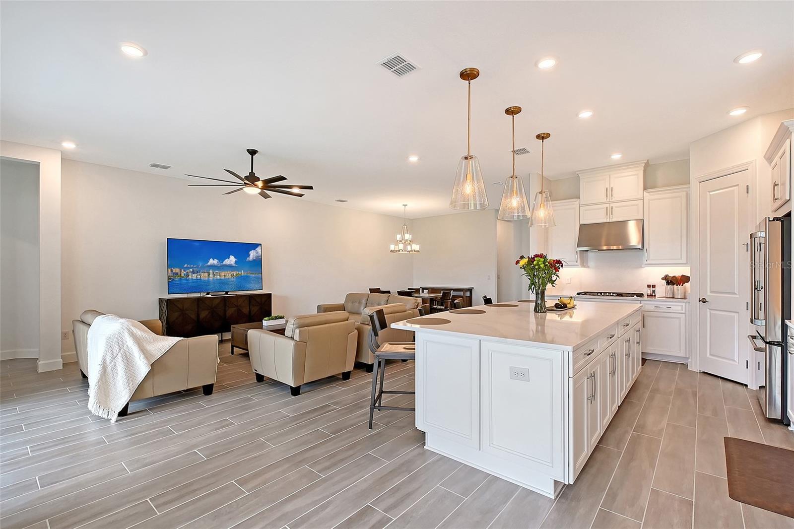 Image 9 of 47 For 11427 Viani Terrace