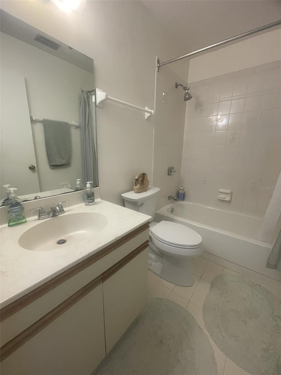 Image 20 of 27 For 25068 Harborview Road 3d