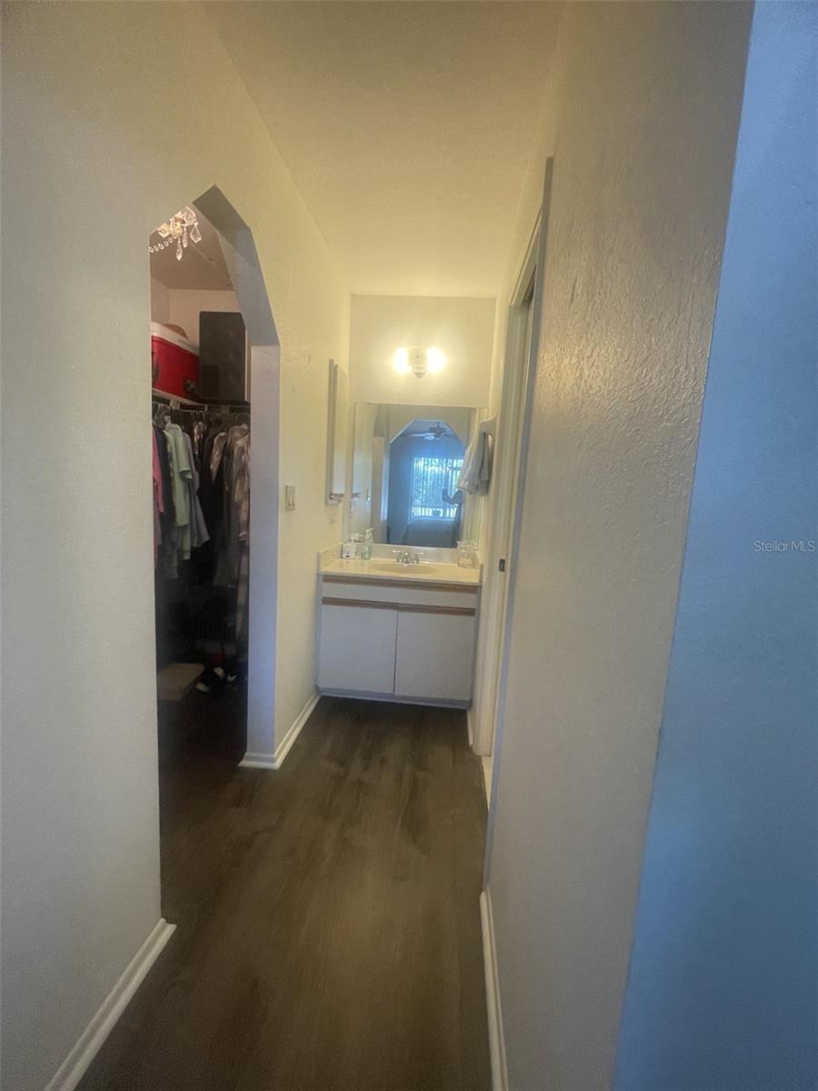 Image 25 of 27 For 25068 Harborview Road 3d