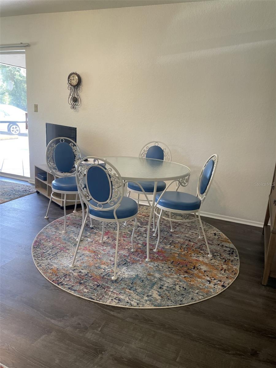 Image 4 of 27 For 25068 Harborview Road 3d