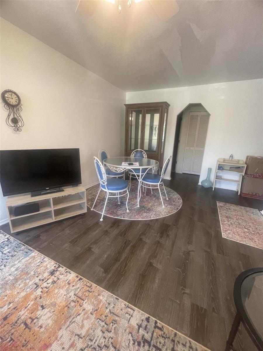 Image 7 of 27 For 25068 Harborview Road 3d