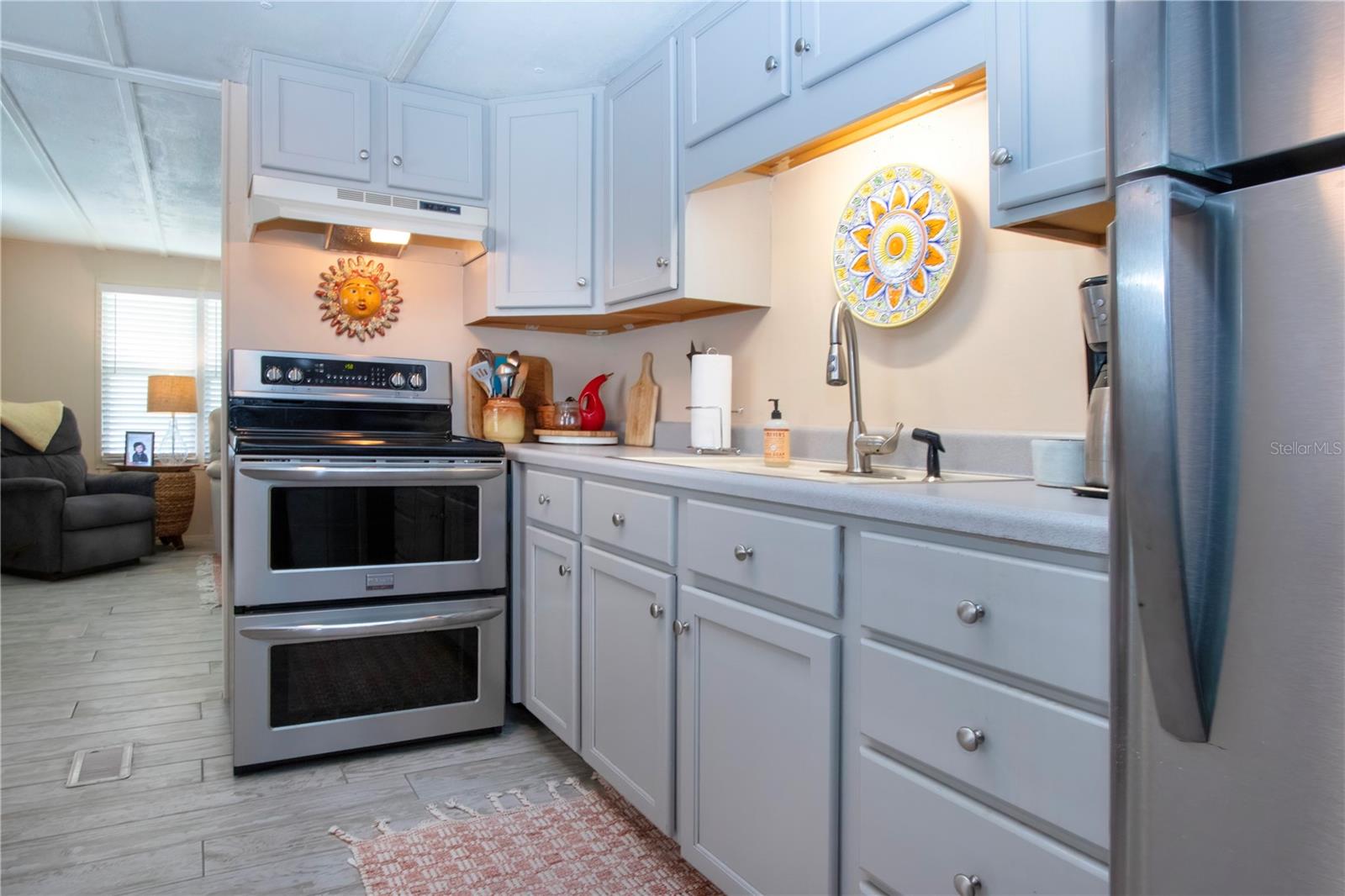 Image 22 of 50 For 420 49th Street E 163