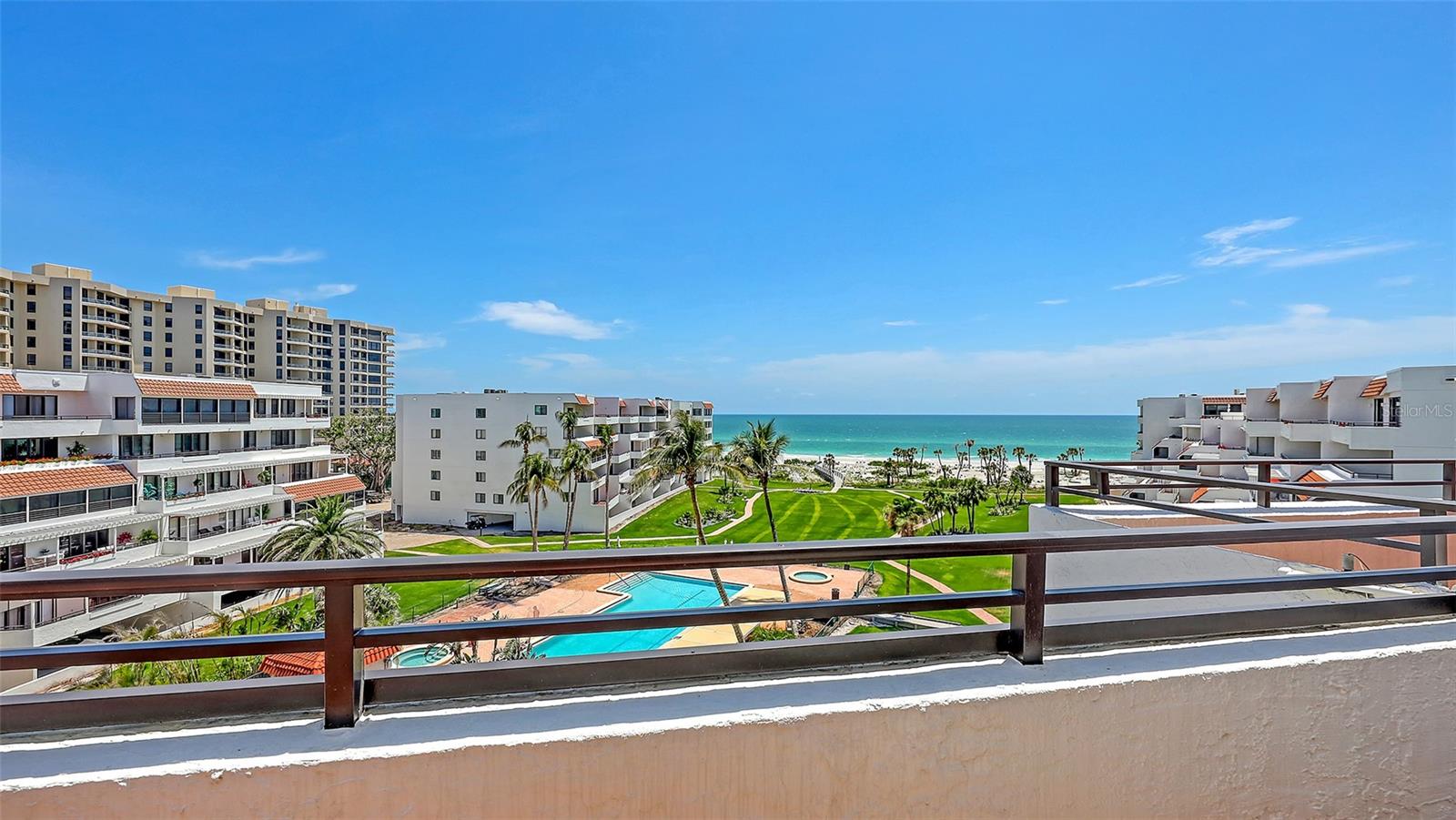 Image 13 of 64 For 1465 Gulf Of Mexico Drive 502
