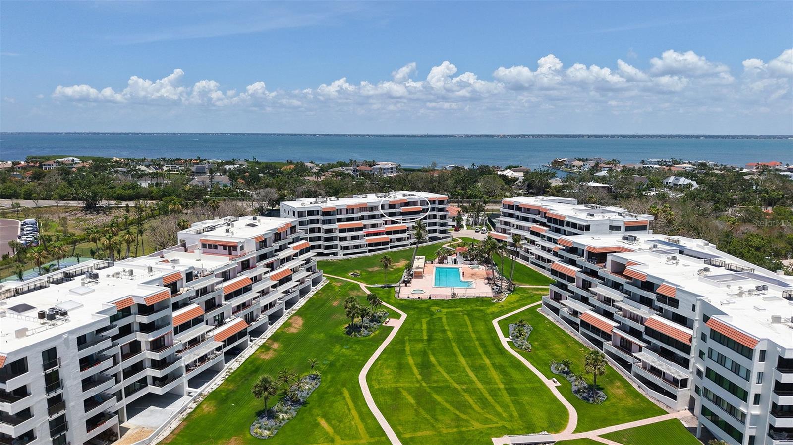 Image 42 of 64 For 1465 Gulf Of Mexico Drive 502