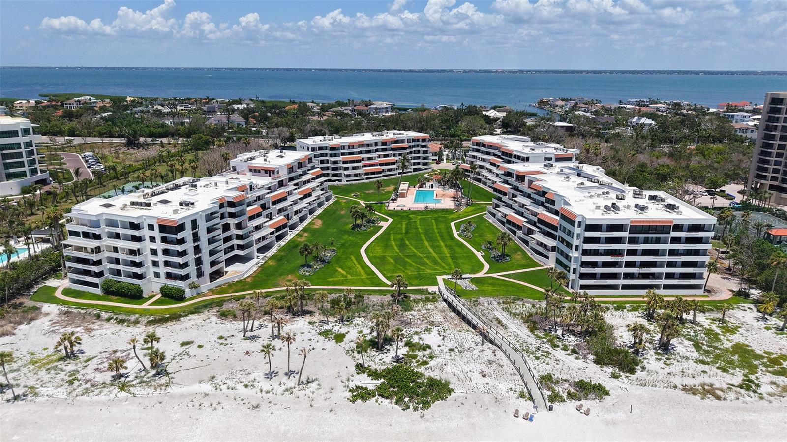 Image 43 of 64 For 1465 Gulf Of Mexico Drive 502