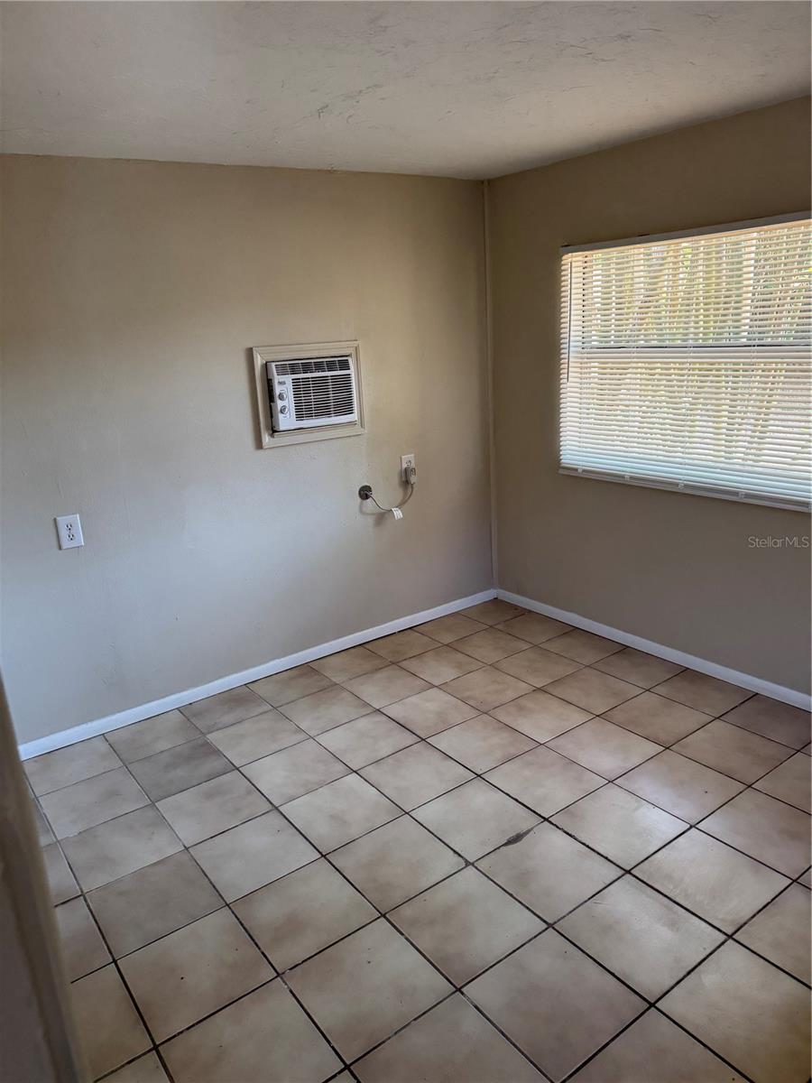 Image 5 of 11 For 1080 Colleton Drive