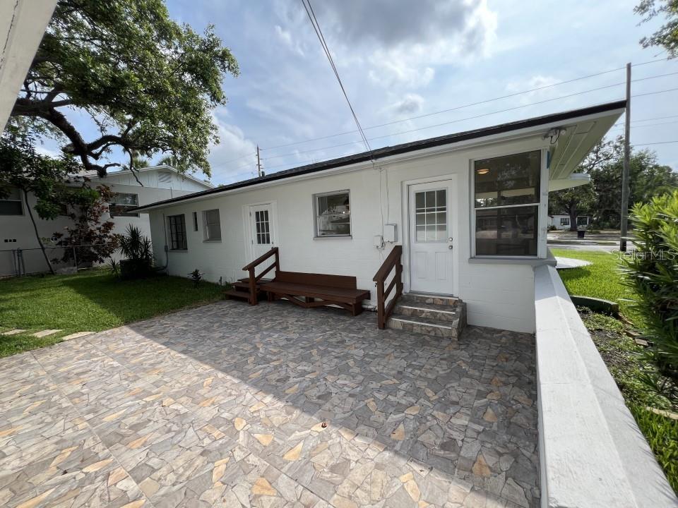 Image 13 of 30 For 2333 22nd Street S