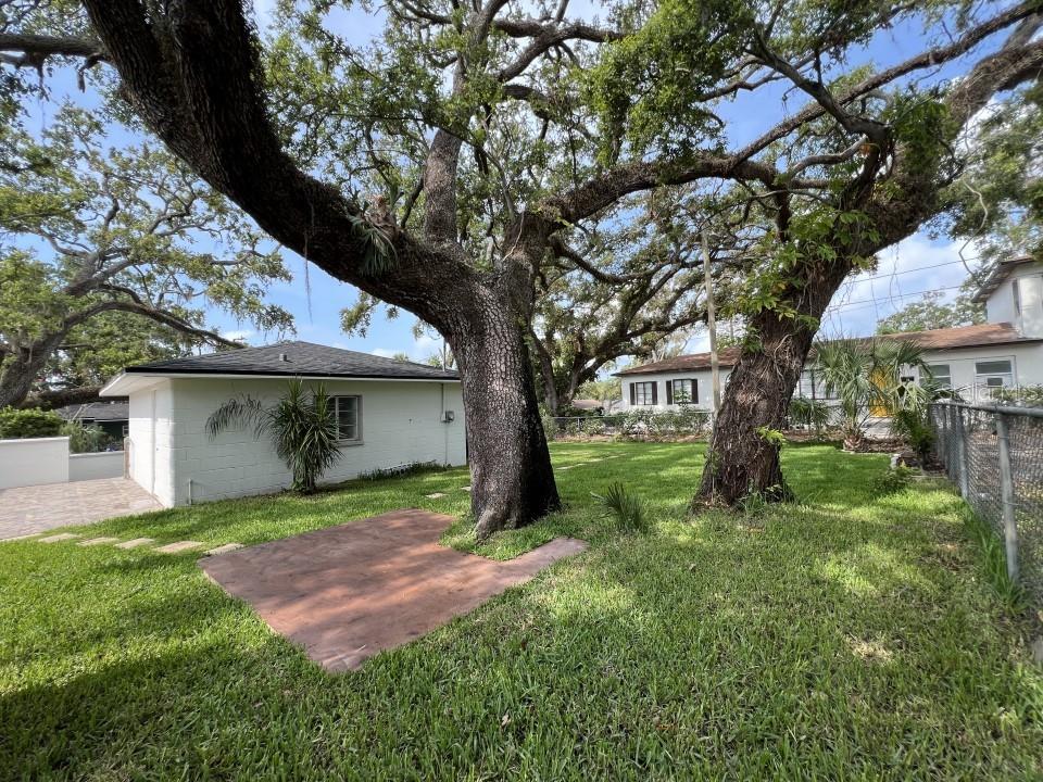 Image 17 of 30 For 2333 22nd Street S
