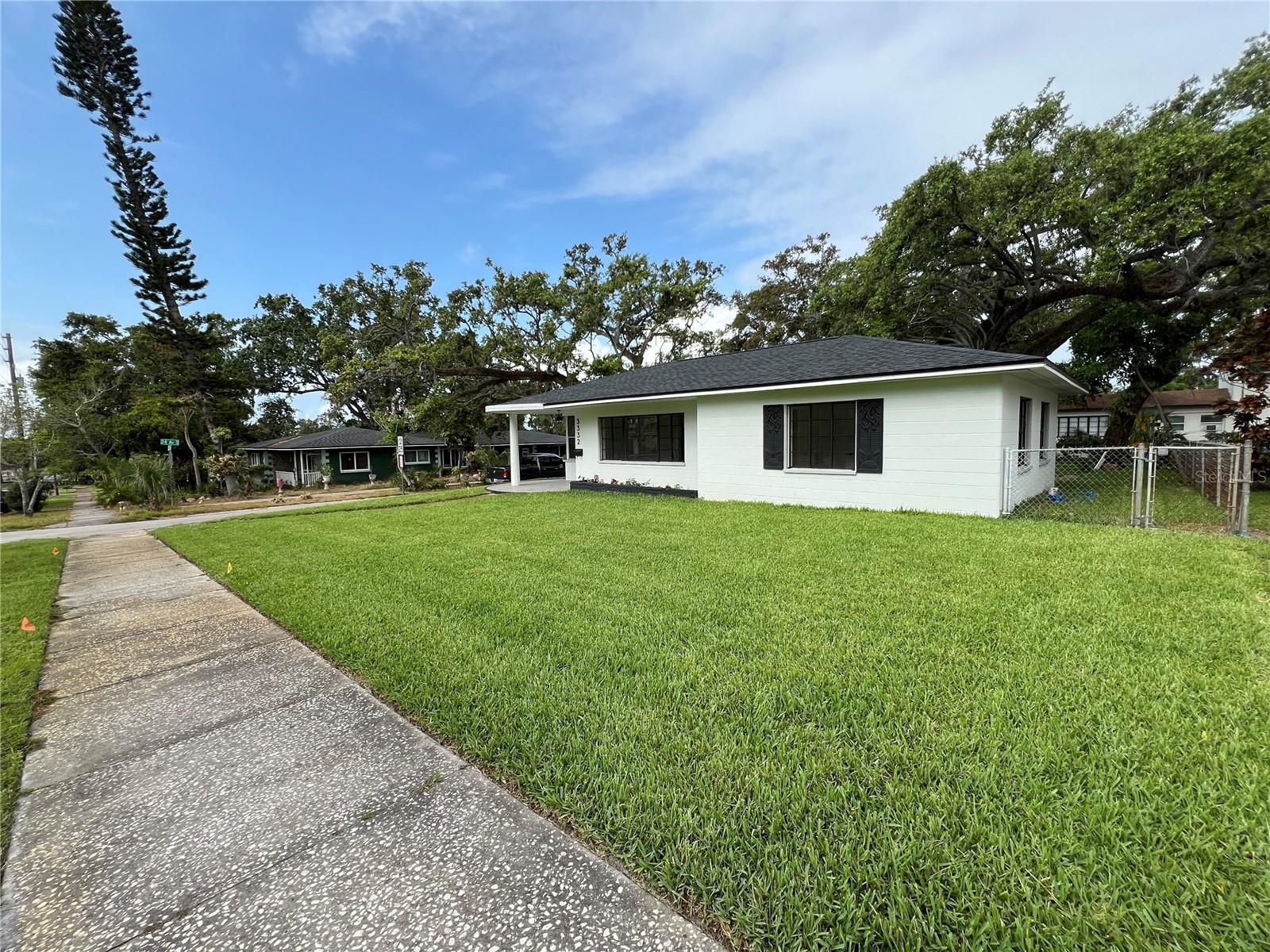Image 3 of 30 For 2333 22nd Street S
