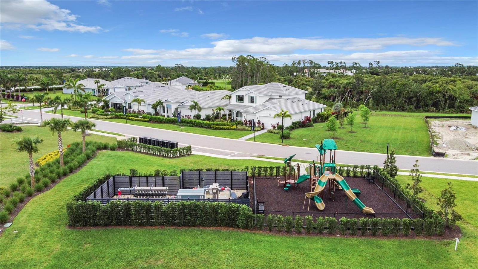 Image 42 of 44 For 18510 Midsummer Place