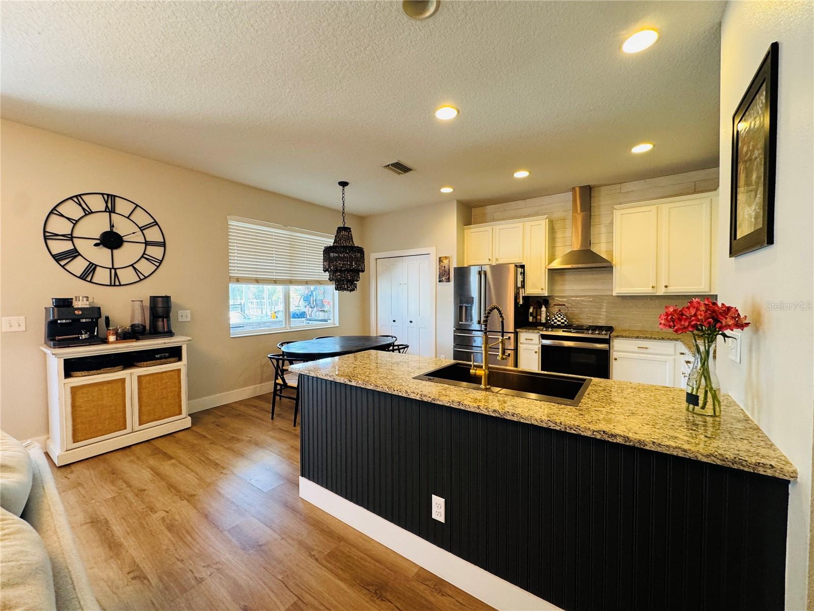 Image 6 of 22 For 15207 Searobbin Drive