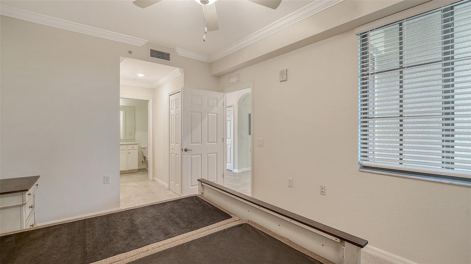 Image 19 of 65 For 17704 Gawthrop Drive 303