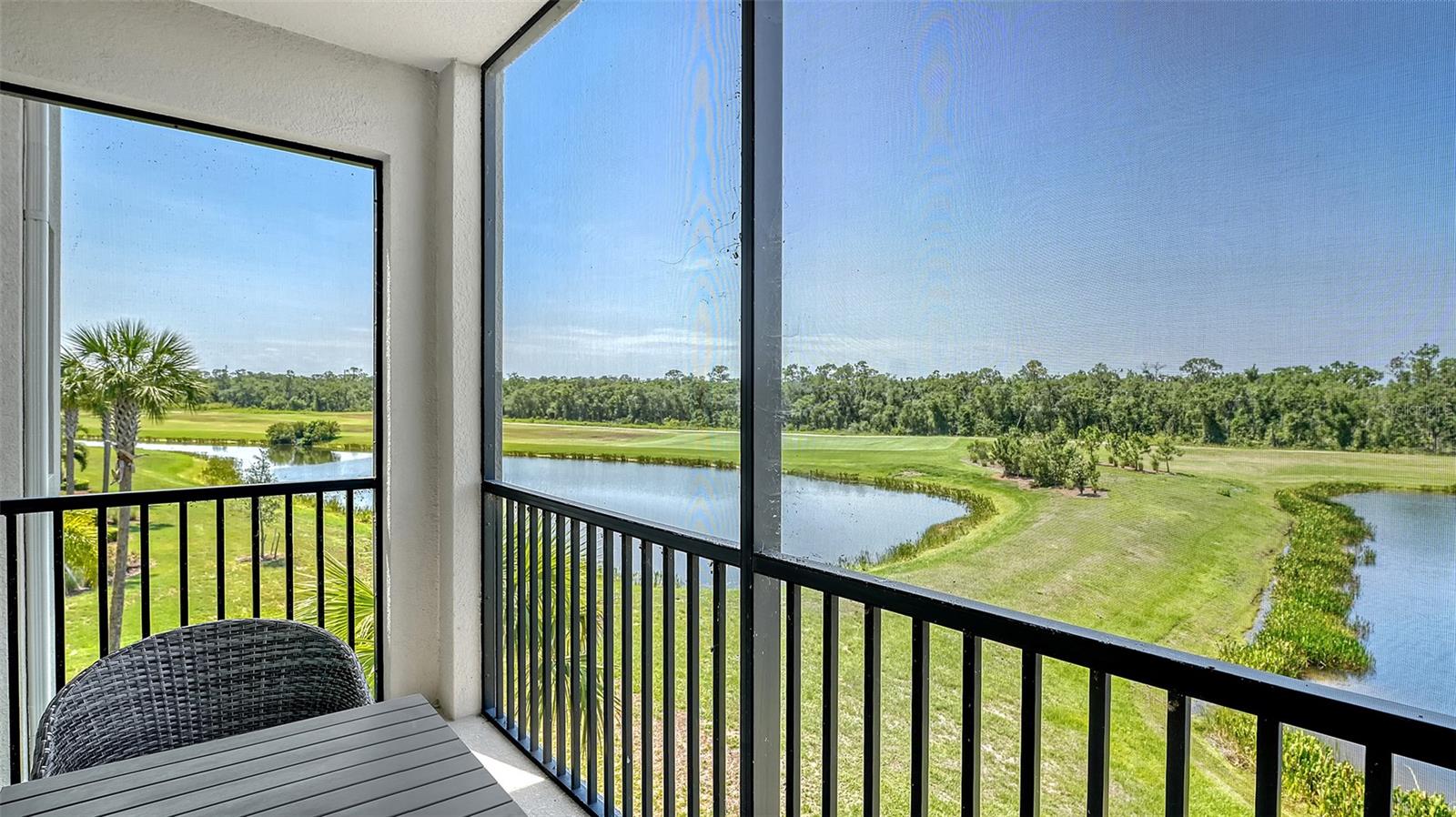 Image 30 of 65 For 17704 Gawthrop Drive 303
