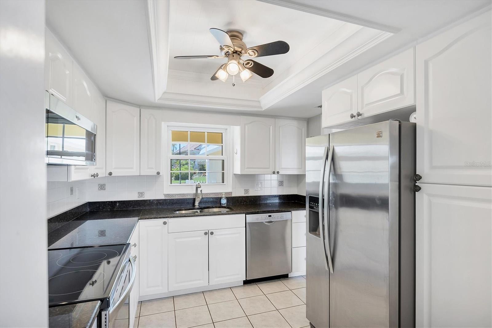 Image 10 of 36 For 5849 Tidewood Avenue 12