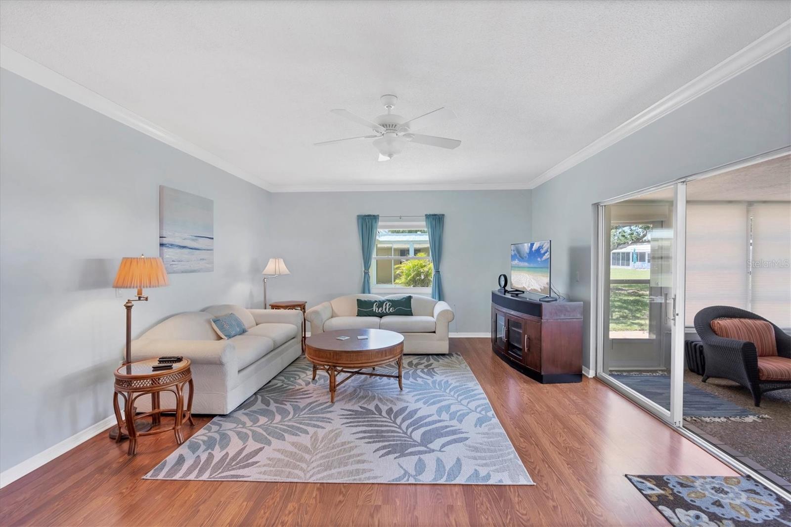 Image 2 of 36 For 5849 Tidewood Avenue 12