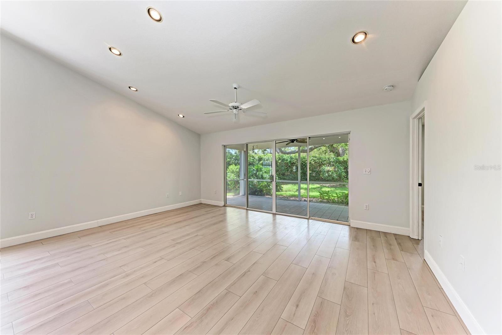 Image 10 of 36 For 7023 Woodside Oaks Circle 1