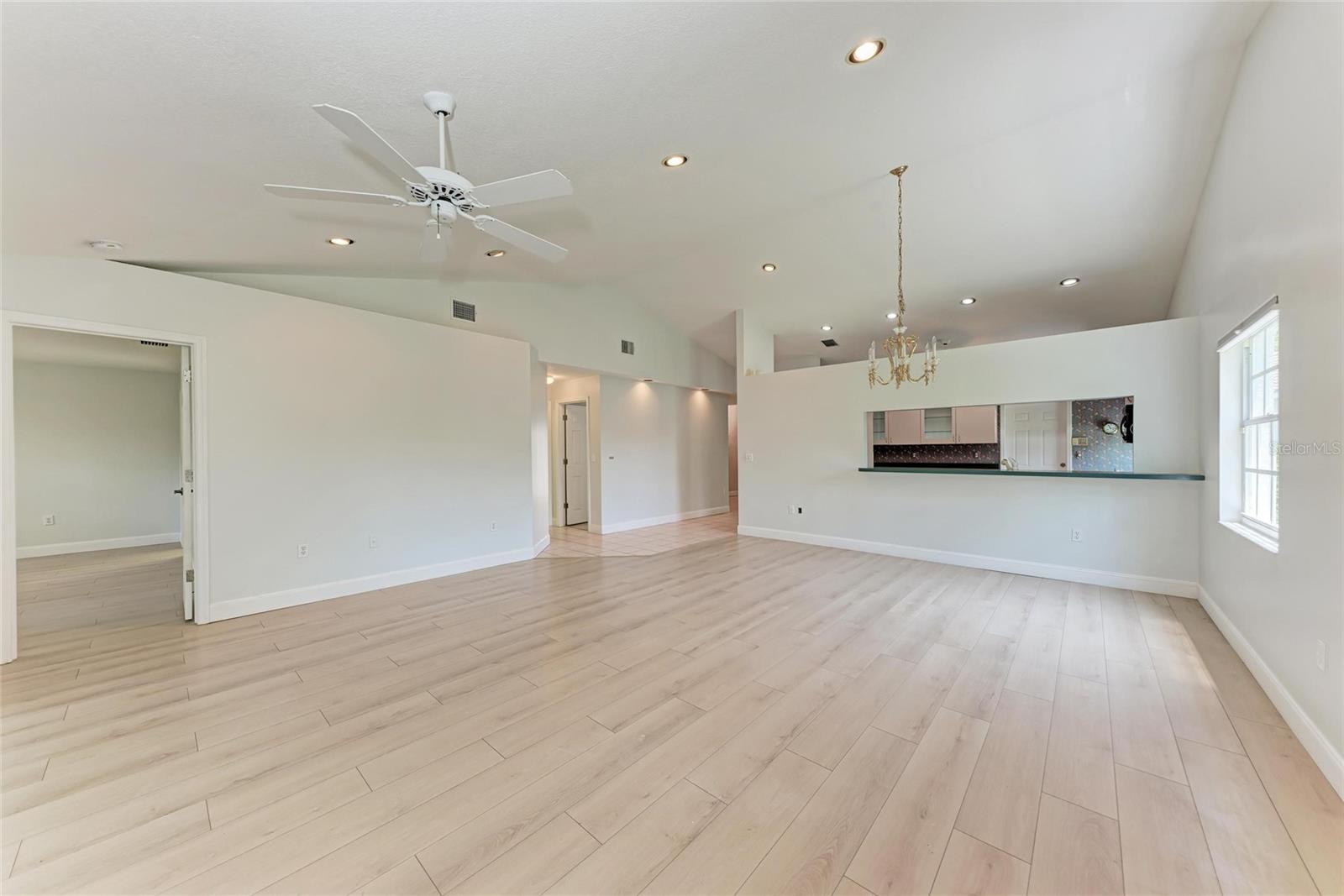 Image 12 of 36 For 7023 Woodside Oaks Circle 1