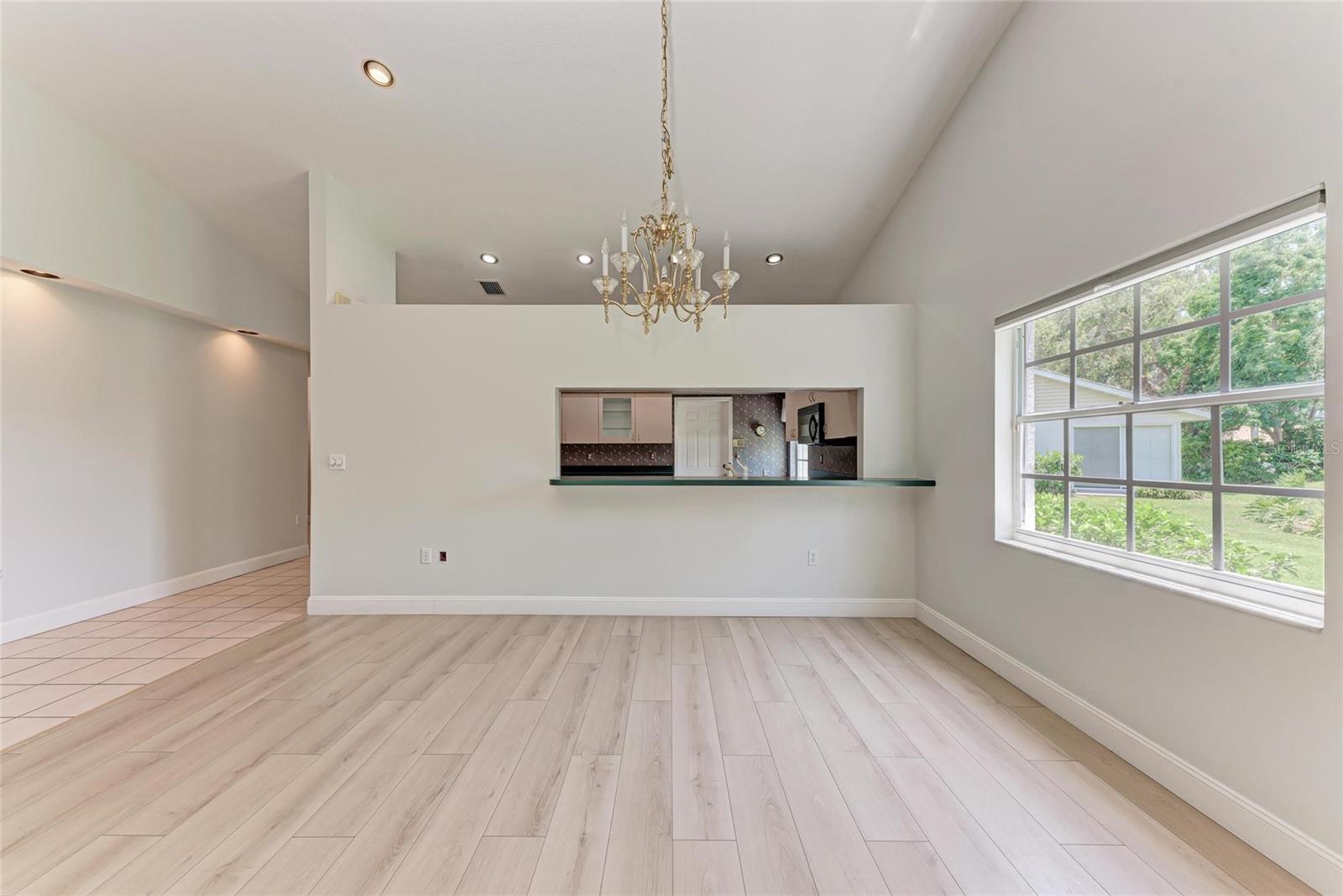 Image 19 of 36 For 7023 Woodside Oaks Circle 1