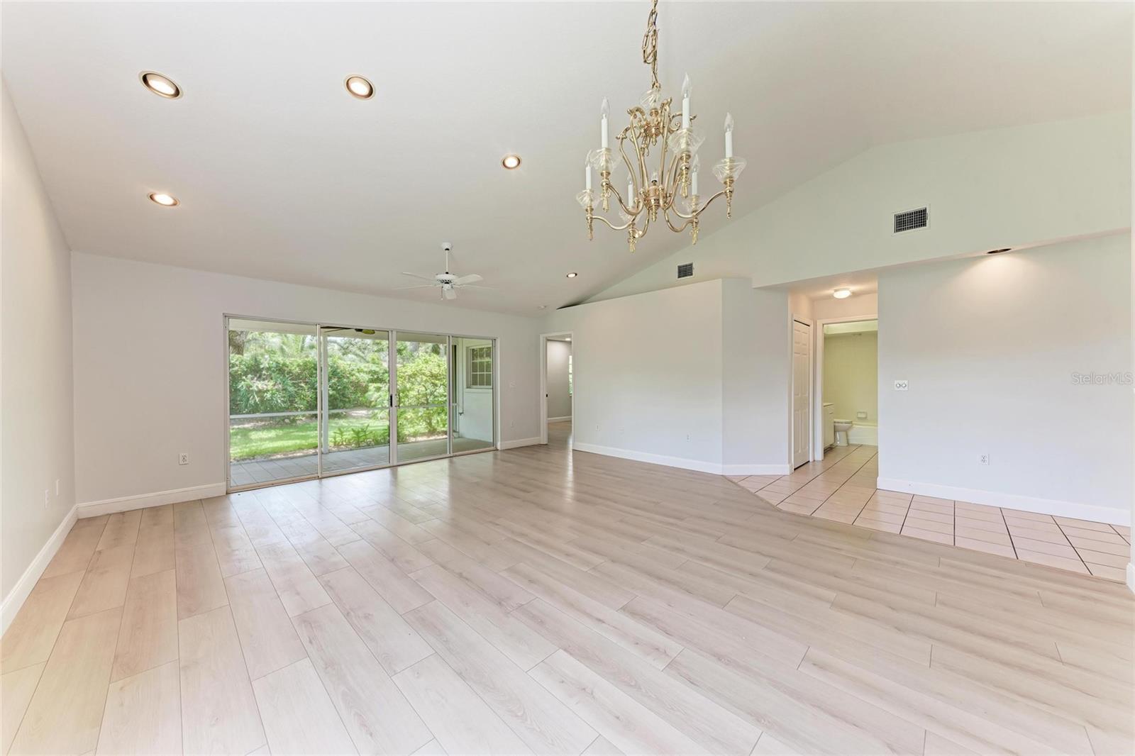 Image 20 of 36 For 7023 Woodside Oaks Circle 1