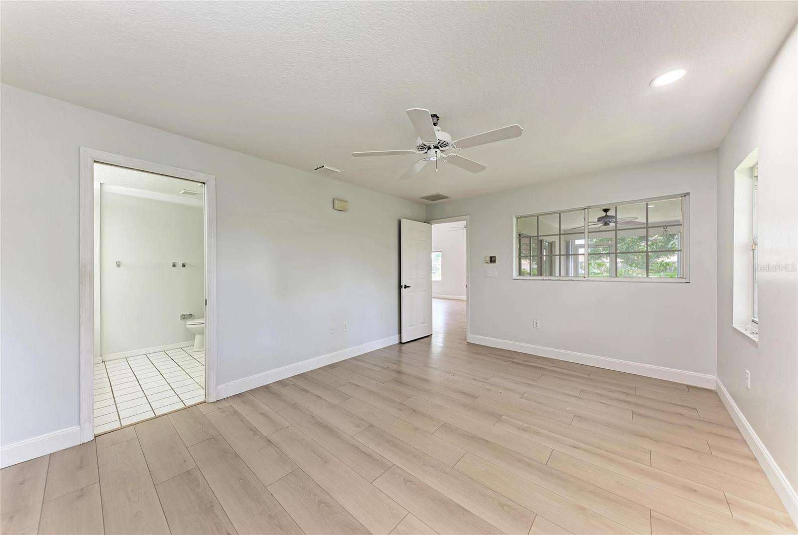 Image 23 of 36 For 7023 Woodside Oaks Circle 1