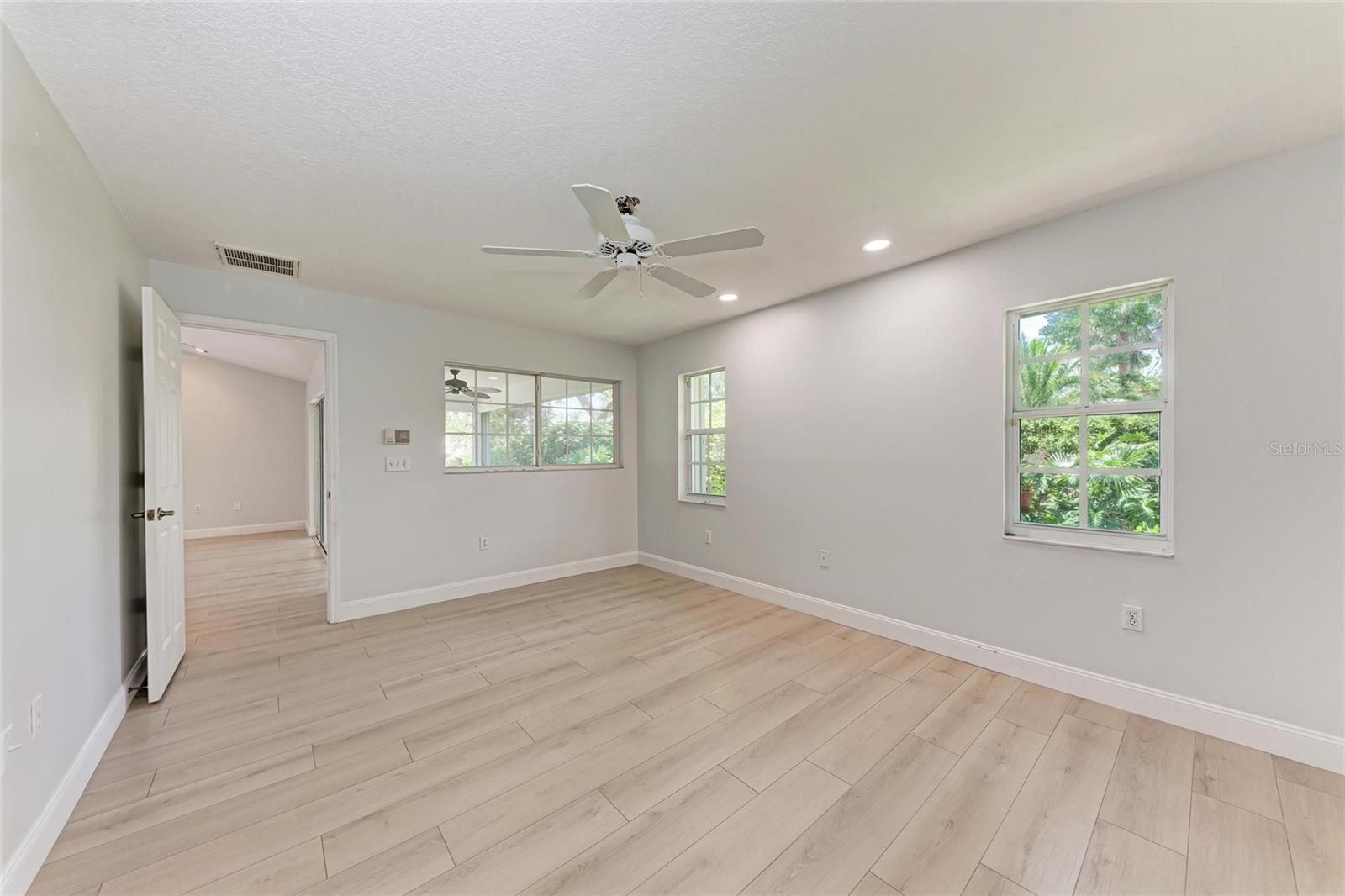 Image 24 of 36 For 7023 Woodside Oaks Circle 1