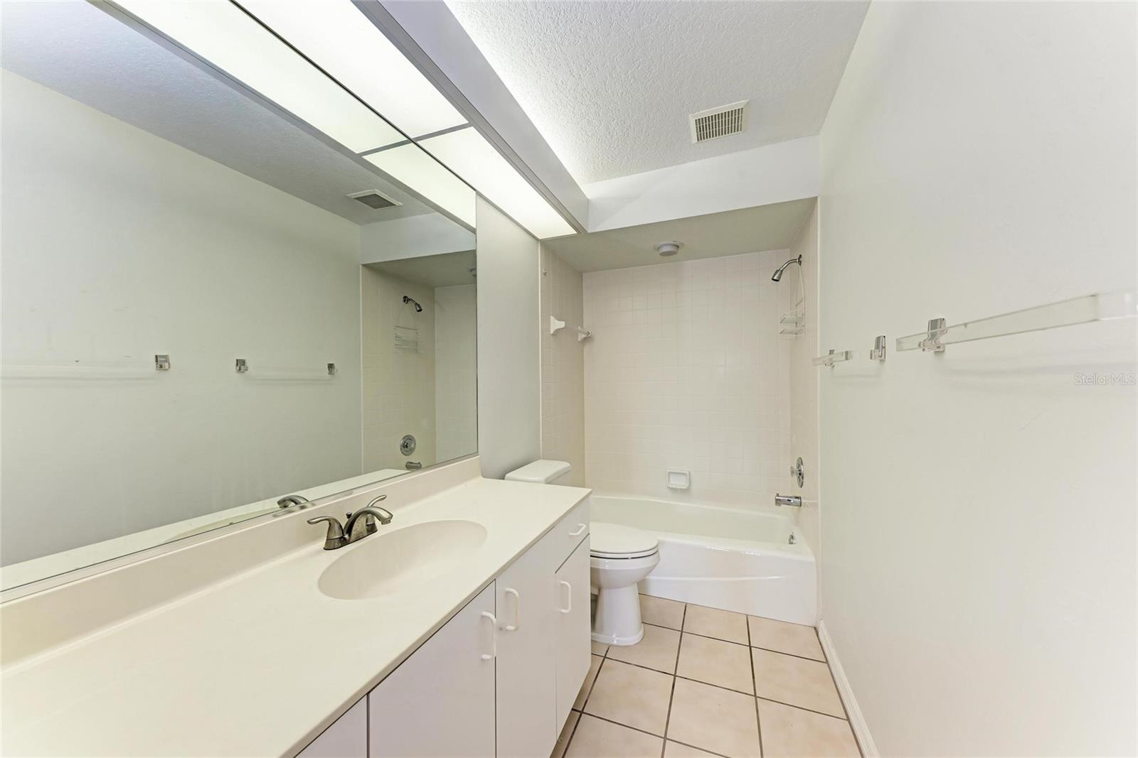 Image 29 of 36 For 7023 Woodside Oaks Circle 1