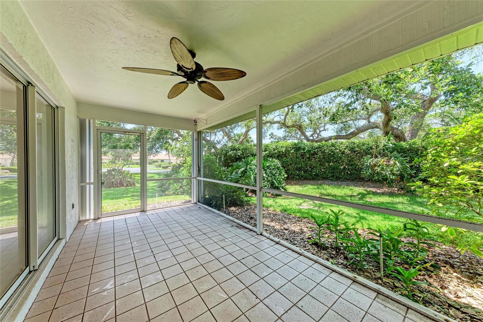 Image 32 of 36 For 7023 Woodside Oaks Circle 1