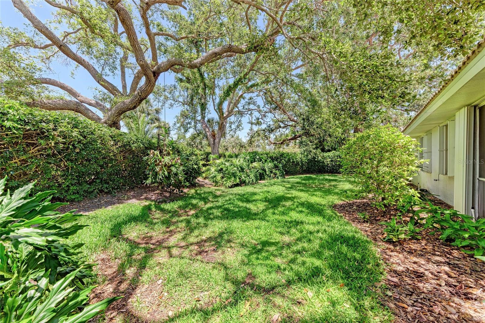 Image 5 of 36 For 7023 Woodside Oaks Circle 1