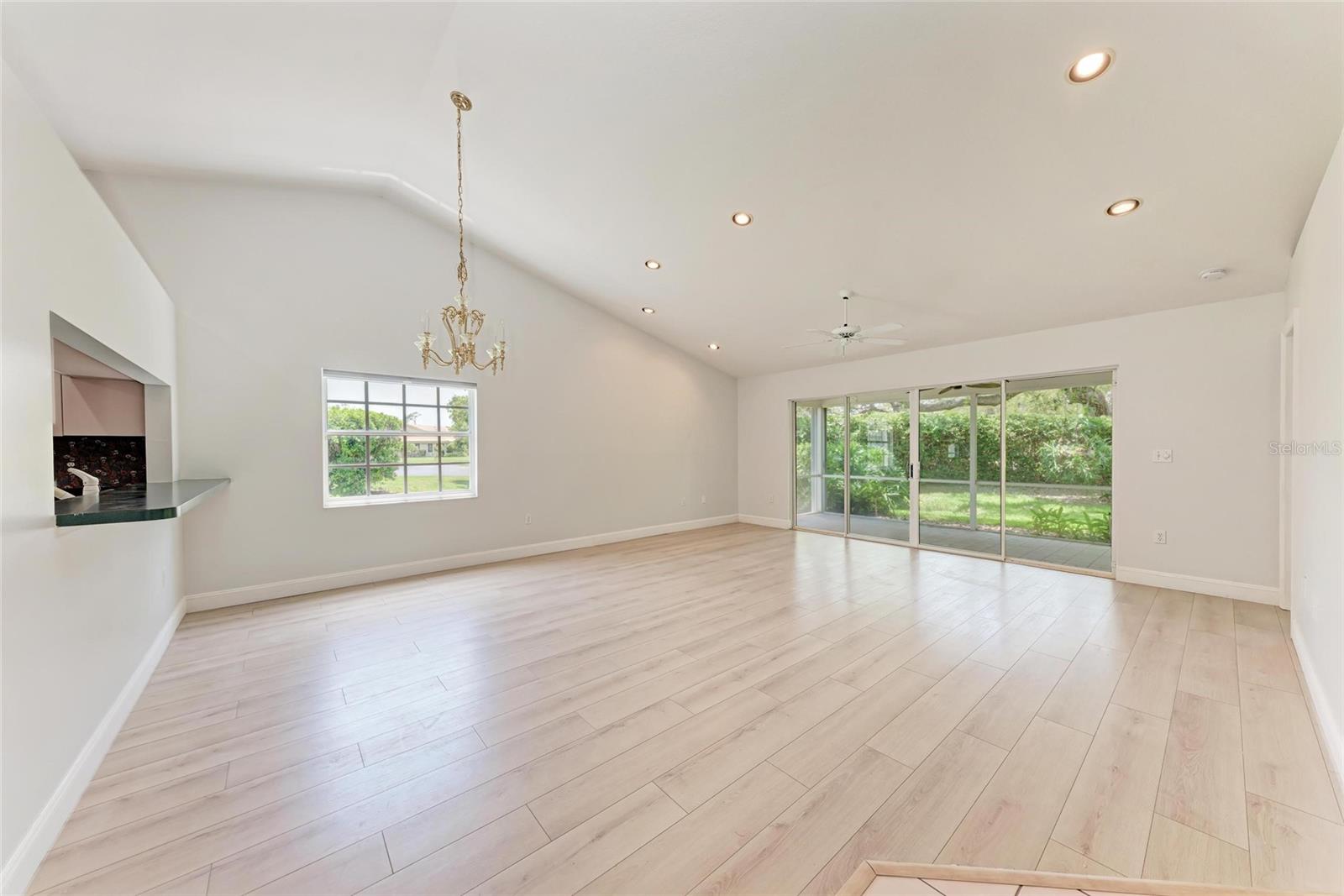 Image 9 of 36 For 7023 Woodside Oaks Circle 1