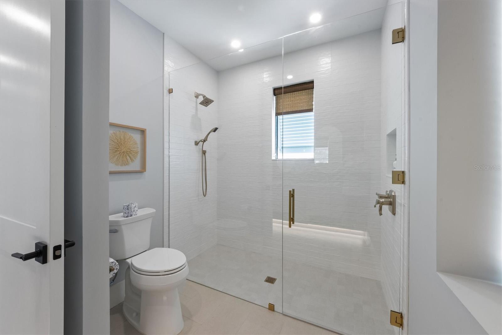 Image 37 of 82 For 401 39th Street