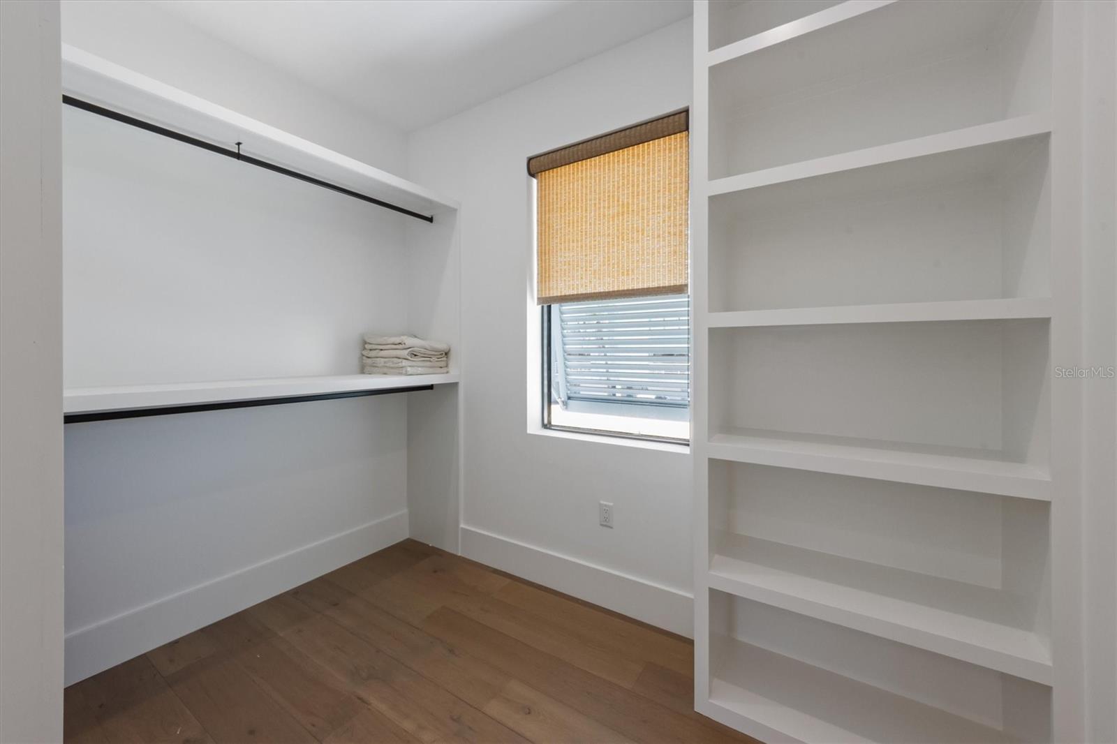 Image 48 of 82 For 401 39th Street