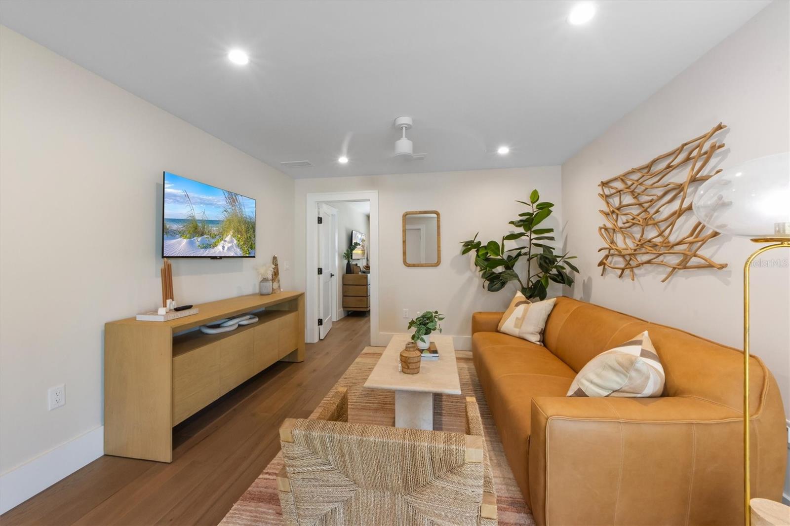 Image 50 of 82 For 401 39th Street