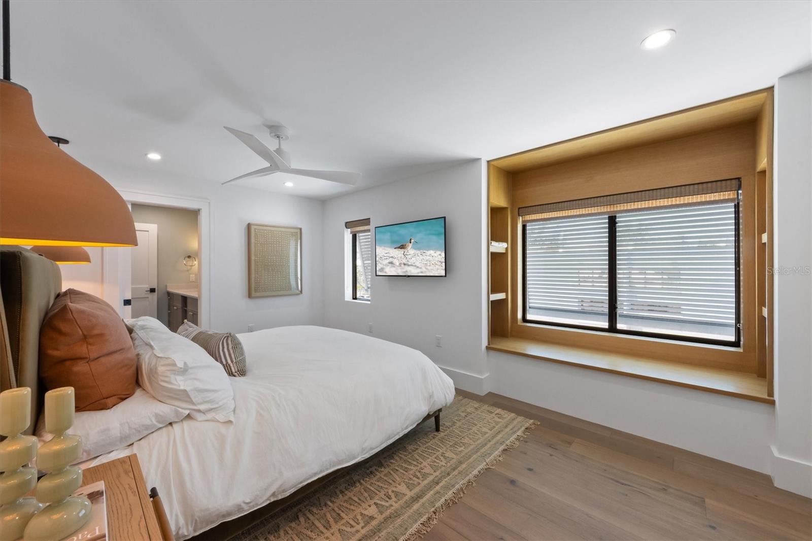 Image 52 of 82 For 401 39th Street