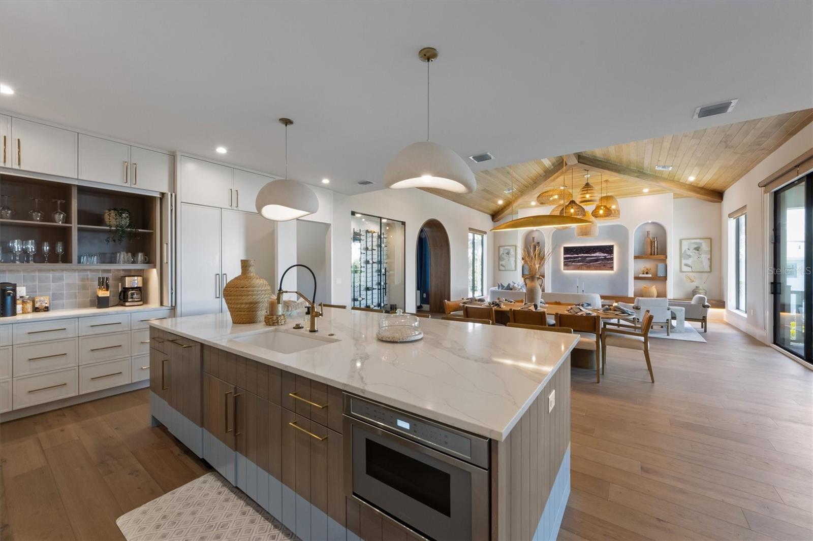 Image 7 of 82 For 401 39th Street