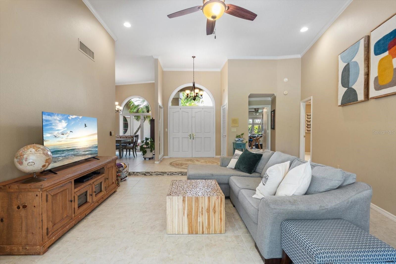 Image 4 of 50 For 7321 Hemlock Lane