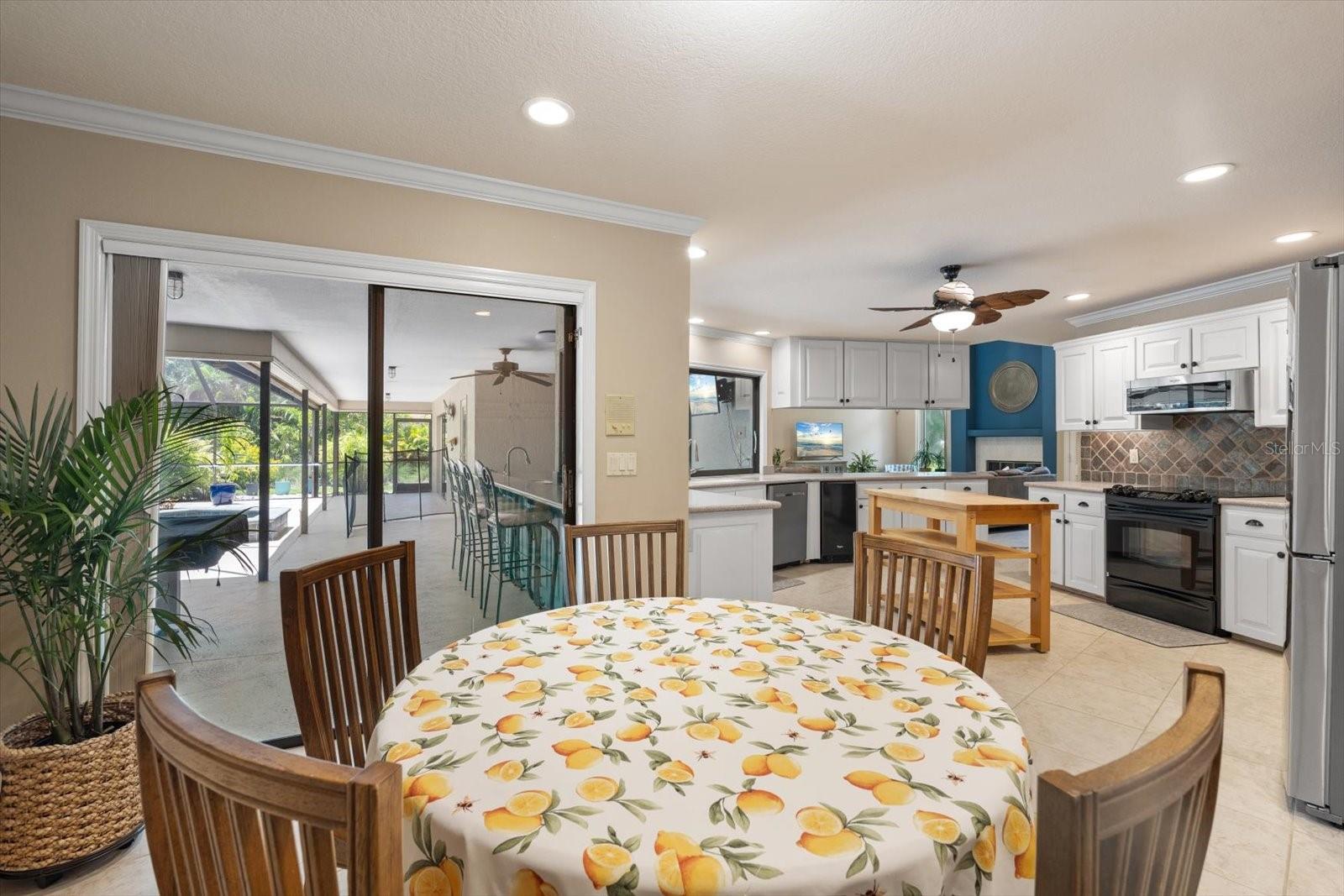 Image 9 of 50 For 7321 Hemlock Lane