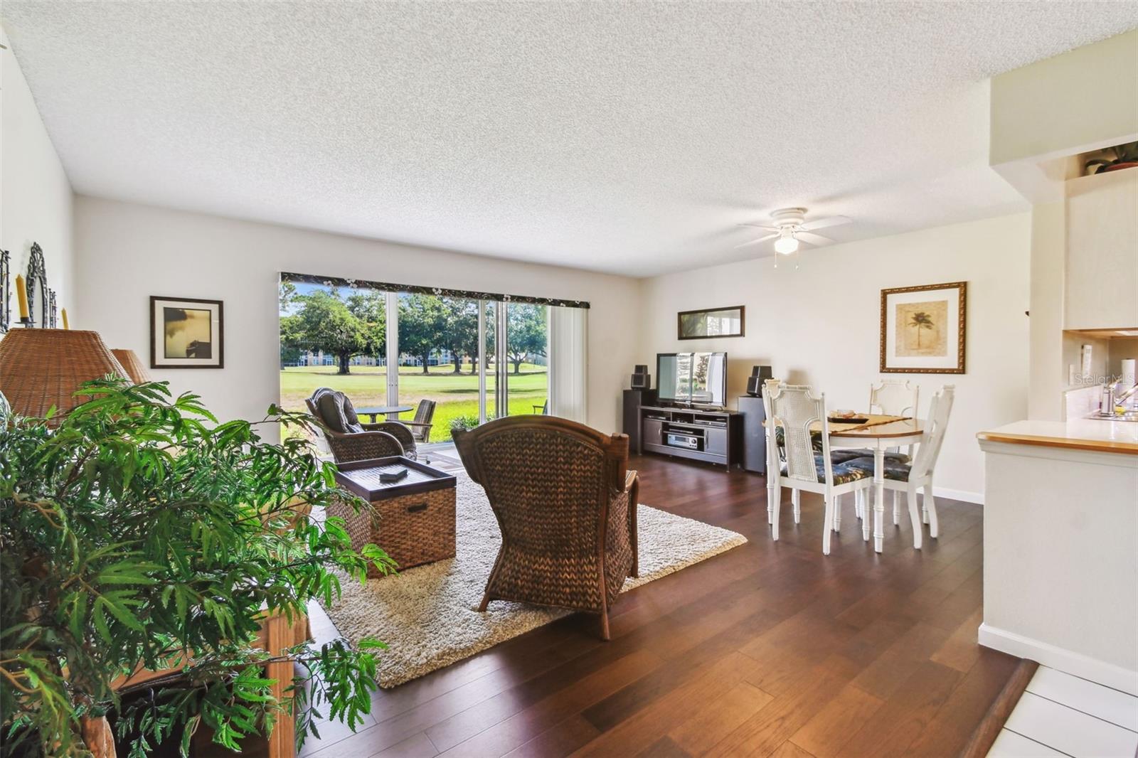 Image 17 of 61 For 3820 Ironwood Lane 104-i