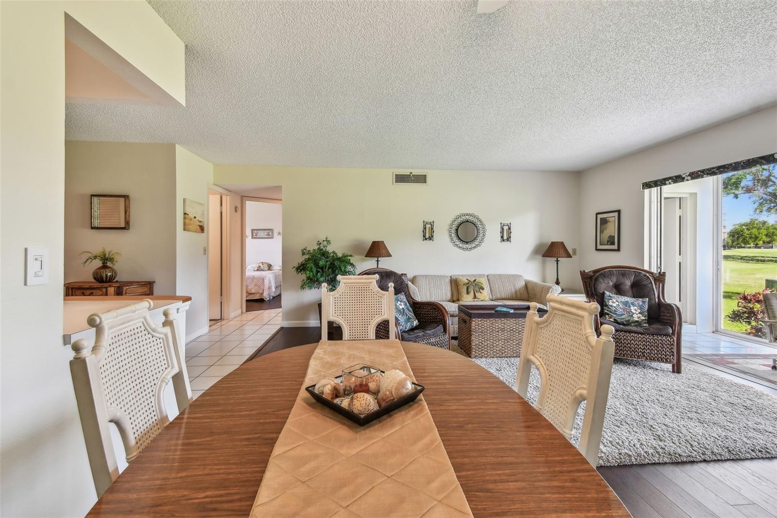 Image 29 of 61 For 3820 Ironwood Lane 104-i