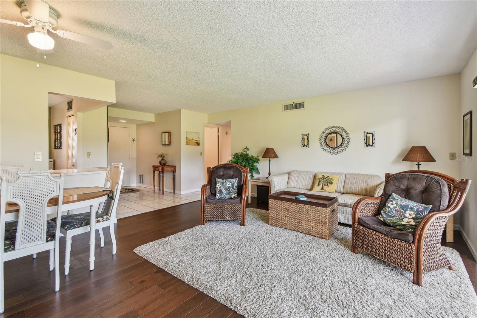Image 31 of 61 For 3820 Ironwood Lane 104-i