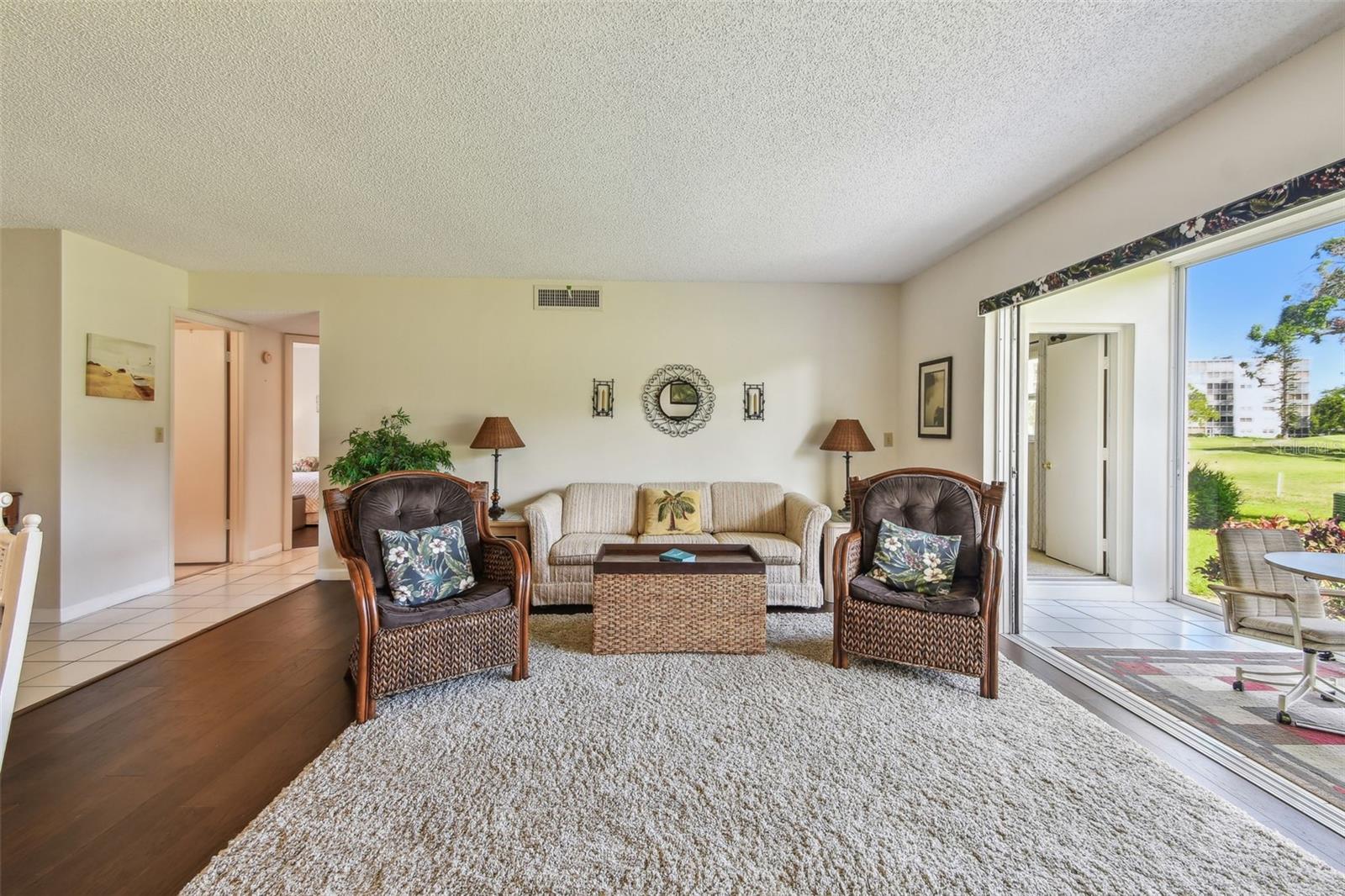 Image 32 of 61 For 3820 Ironwood Lane 104-i