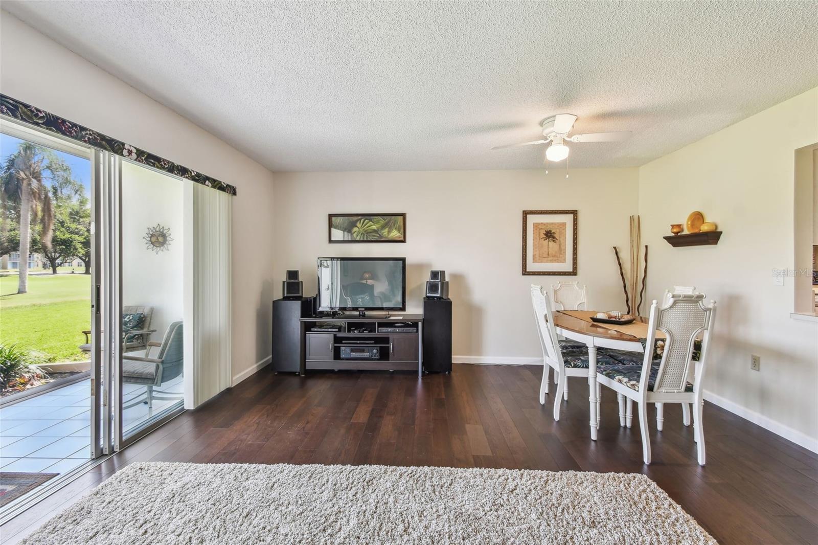 Image 33 of 61 For 3820 Ironwood Lane 104-i