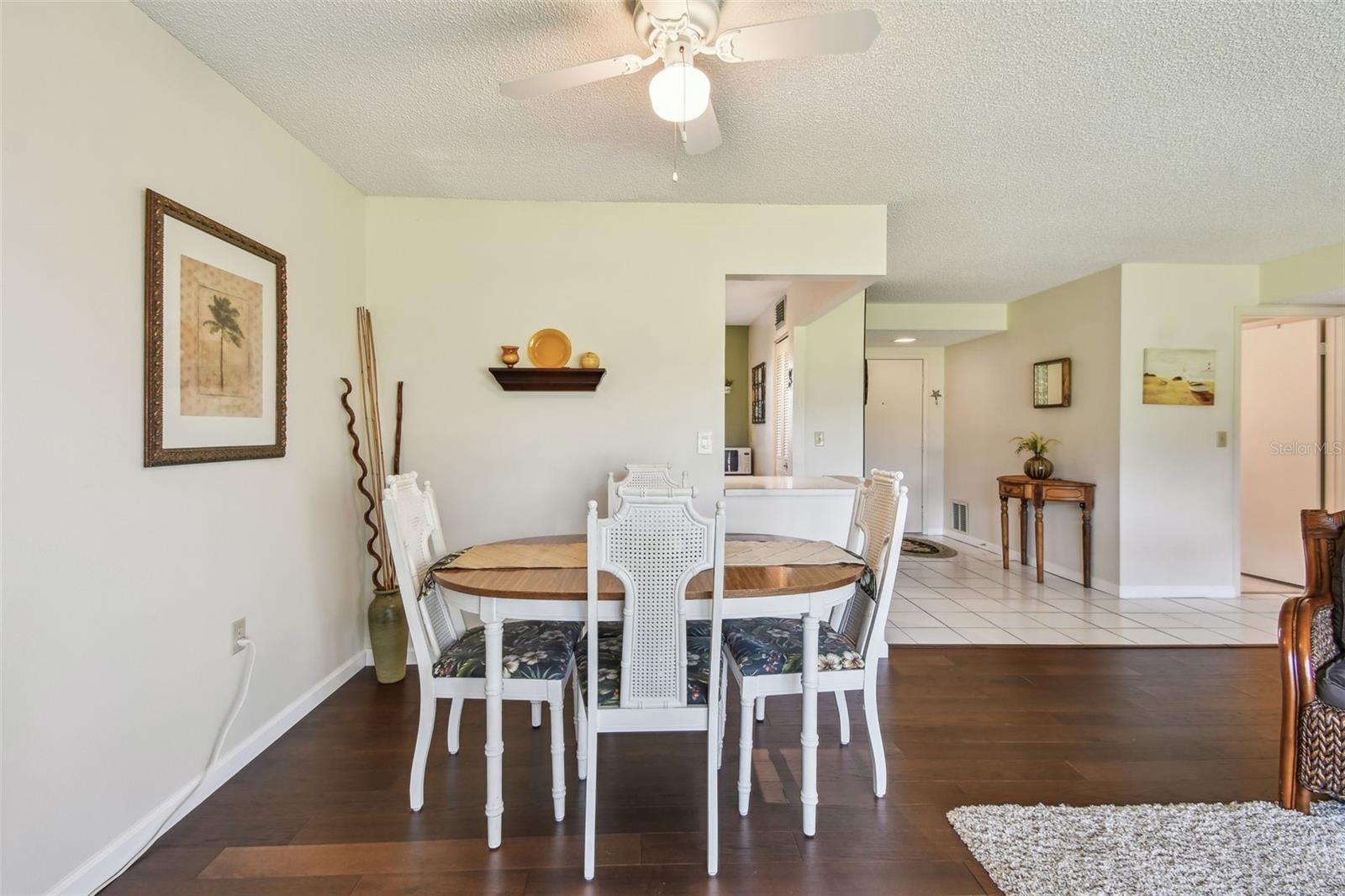 Image 38 of 61 For 3820 Ironwood Lane 104-i
