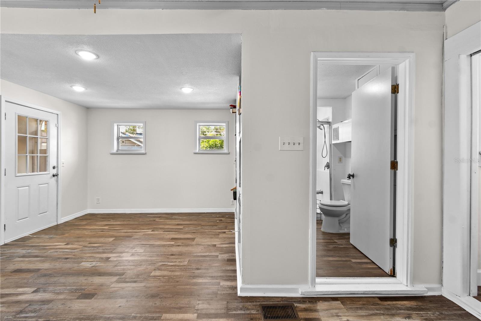 Image 15 of 33 For 766 13th Avenue S
