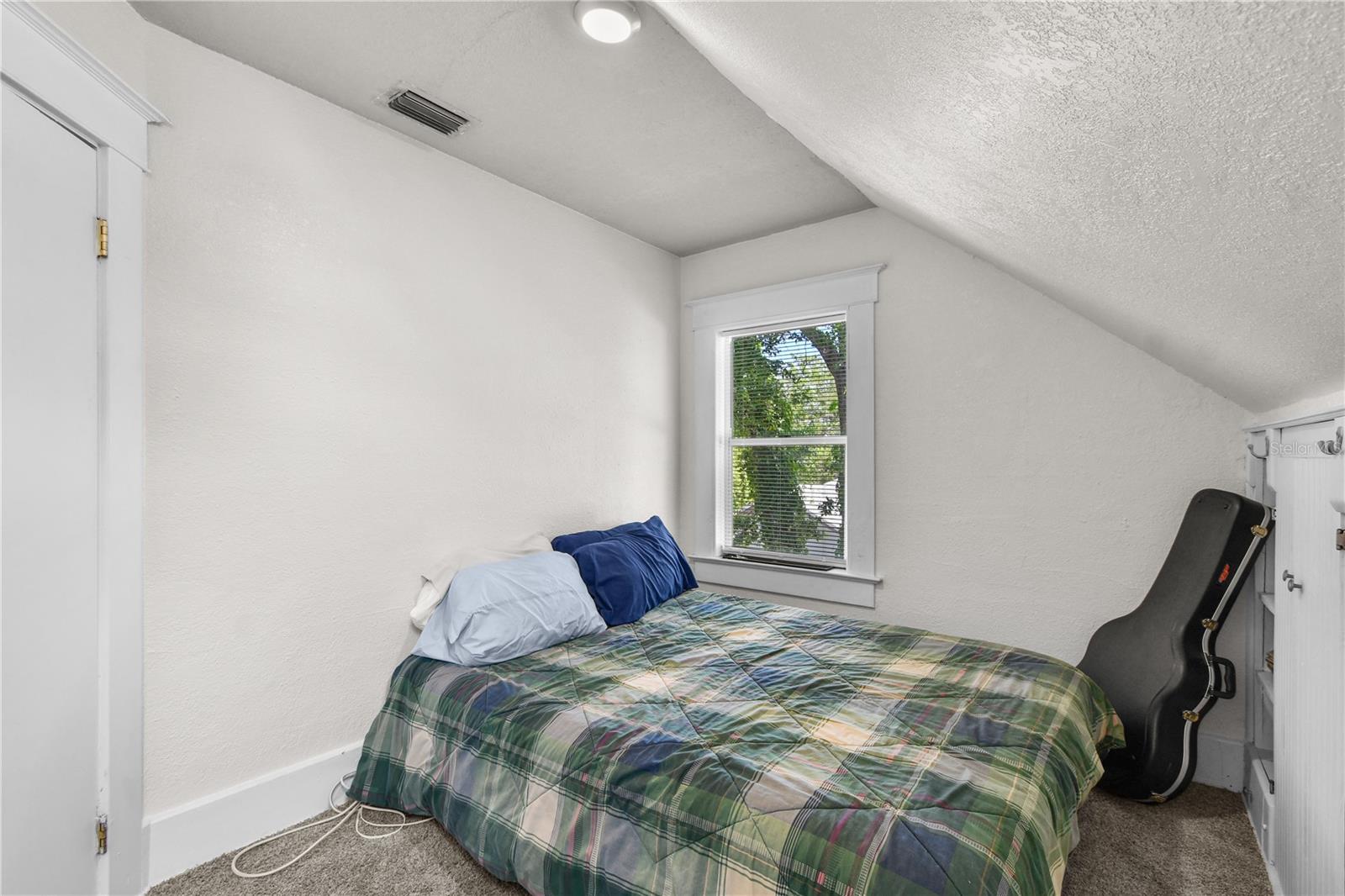 Image 32 of 33 For 766 13th Avenue S